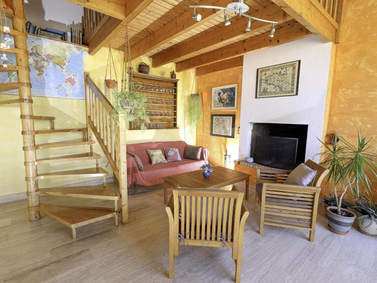 Bright Cottage In A Quiet Location, Near The Coast, Sibiril Экстерьер фото